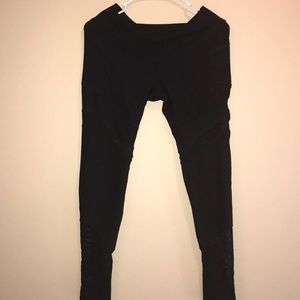 Medium workout pants with detail mesh seethrough